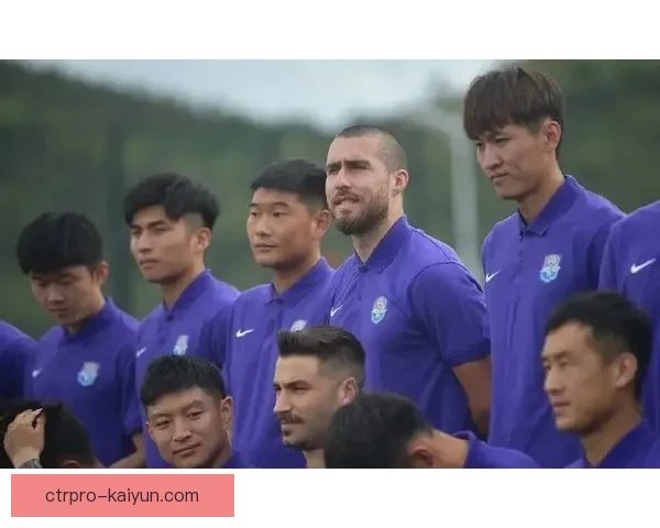 五大联赛转会窗口动态：各队引援策略与阵容调整趋势